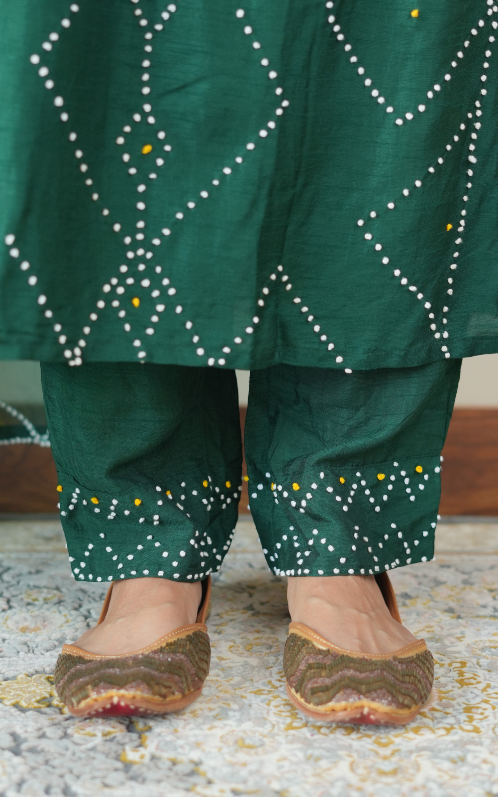 Elegant Green Dola Silk 3-Piece Suit